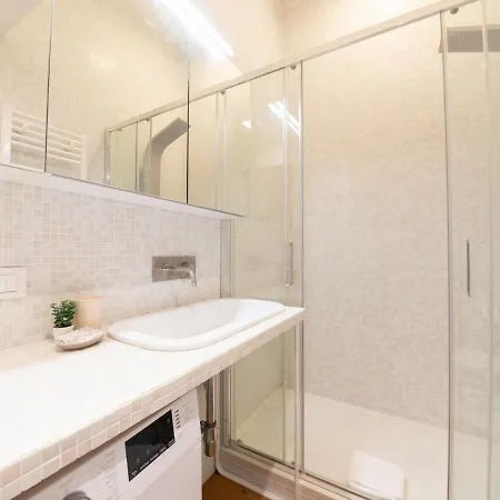 The Rent - One-bedroom Near San Pietro